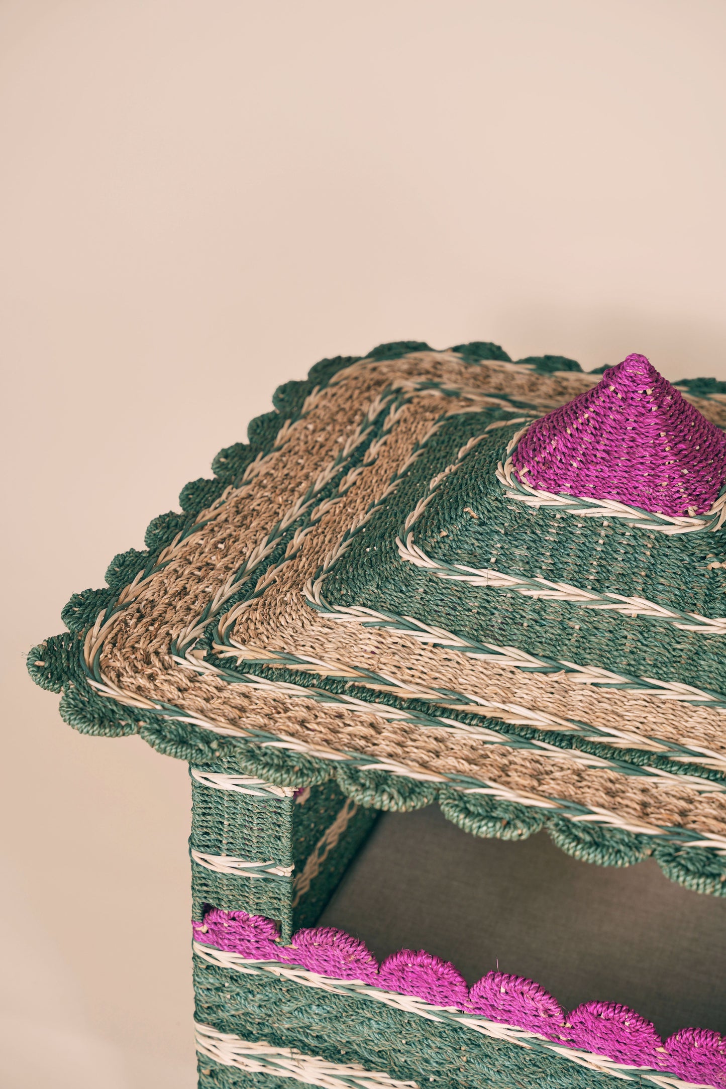 Abaca Pet Hut (Reserved for Alfie)